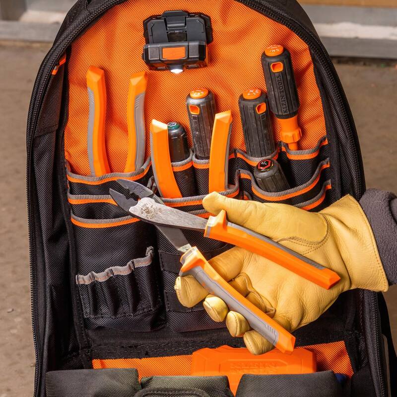 Herramienta de crimpado y corte de Klein Tools para conectores aislados - 1005RINS
