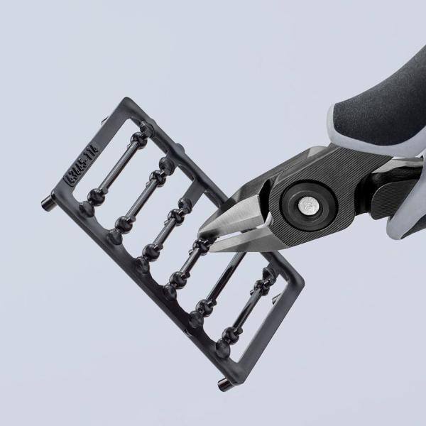 Pinzas diagonales de precisión de 5 pulgadas KNIPEX para electrónica con mangos ESD - 79 42 125 Z ESD