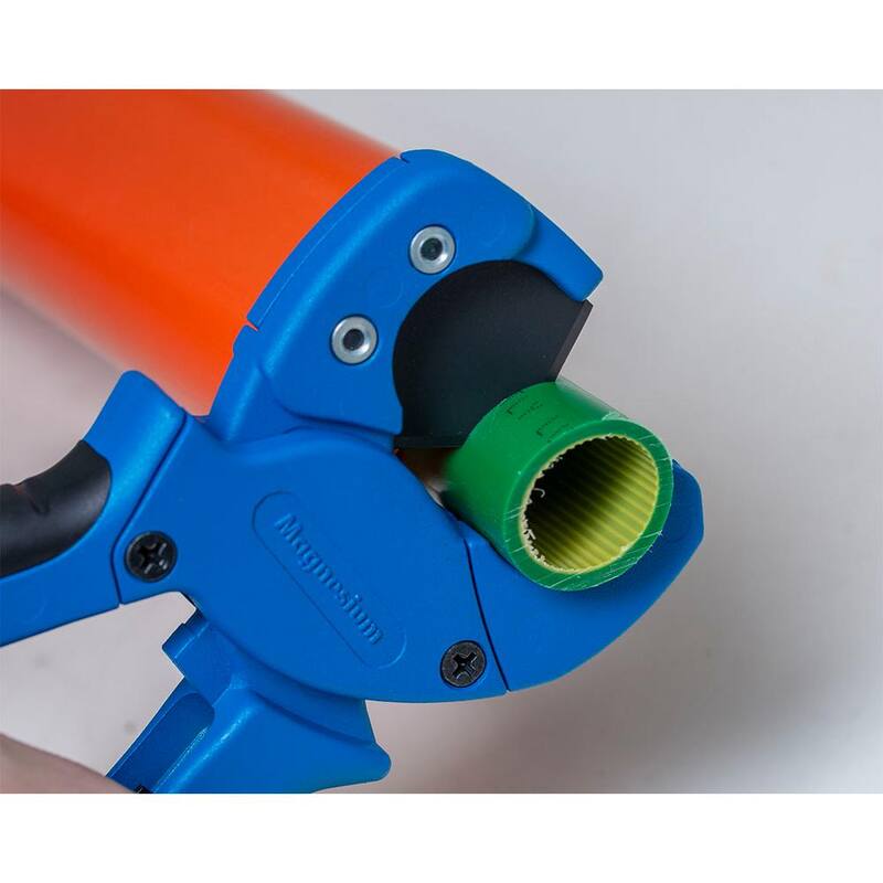 Cortador de tubos y conductos de PVC Jonard Micro Duct de hasta 1.1 pulgadas de diámetro - MDC-28