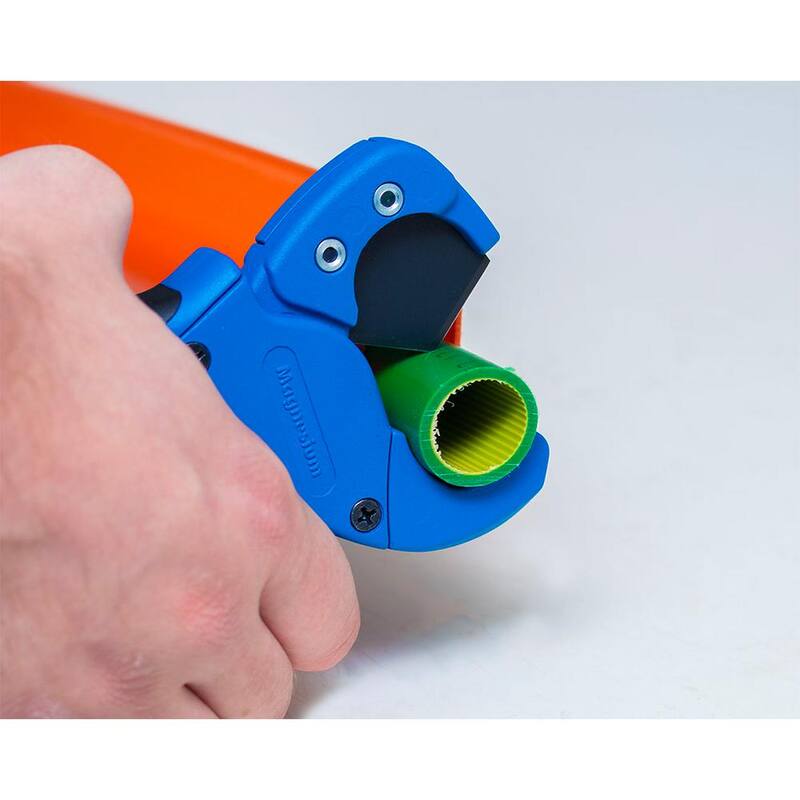 Cortador de tubos y conductos de PVC Jonard Micro Duct de hasta 1.1 pulgadas de diámetro - MDC-28