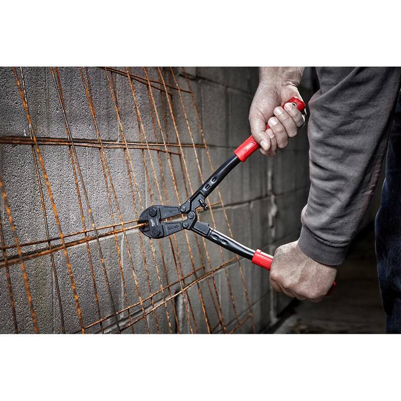 Cortador de pernos Milwaukee de 14 pulgadas con capacidad máxima de corte de 5/16 pulgadas - 48-22-4014