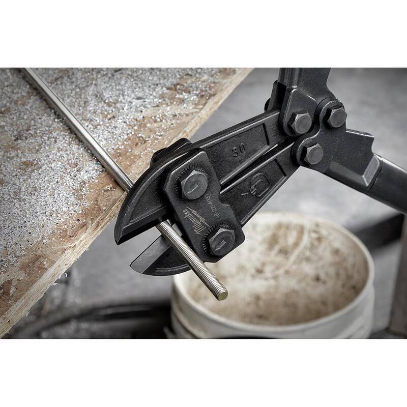 Milwaukee 30 pulgadas Cortador de pernos con capacidad de corte máximo de 1/2 pulgada - 48-22-4031