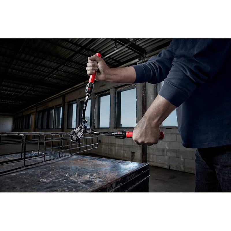 Cortador de pernos adaptable Milwaukee de 14 pulgadas con mangos extensibles POWERMOVE y capacidad máxima de corte de 5/16 de pulgada - 48-22-4114.