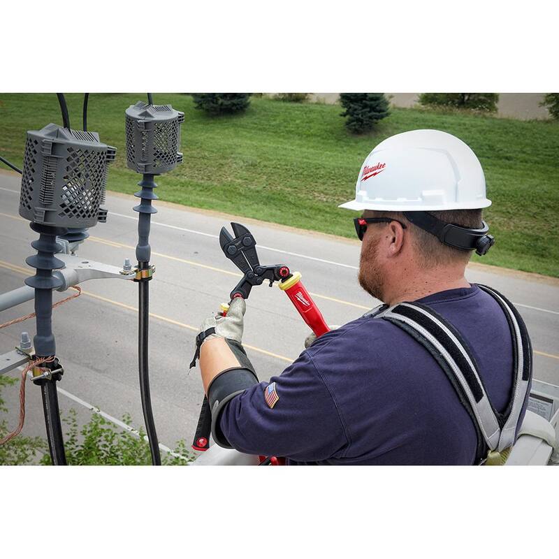 Cortador de pernos de fibra de vidrio Milwaukee de 24 pulgadas con mangos giratorios PIVOTMOVE y capacidad máxima de corte de 7/16 pulgadas - 48-22-4224.