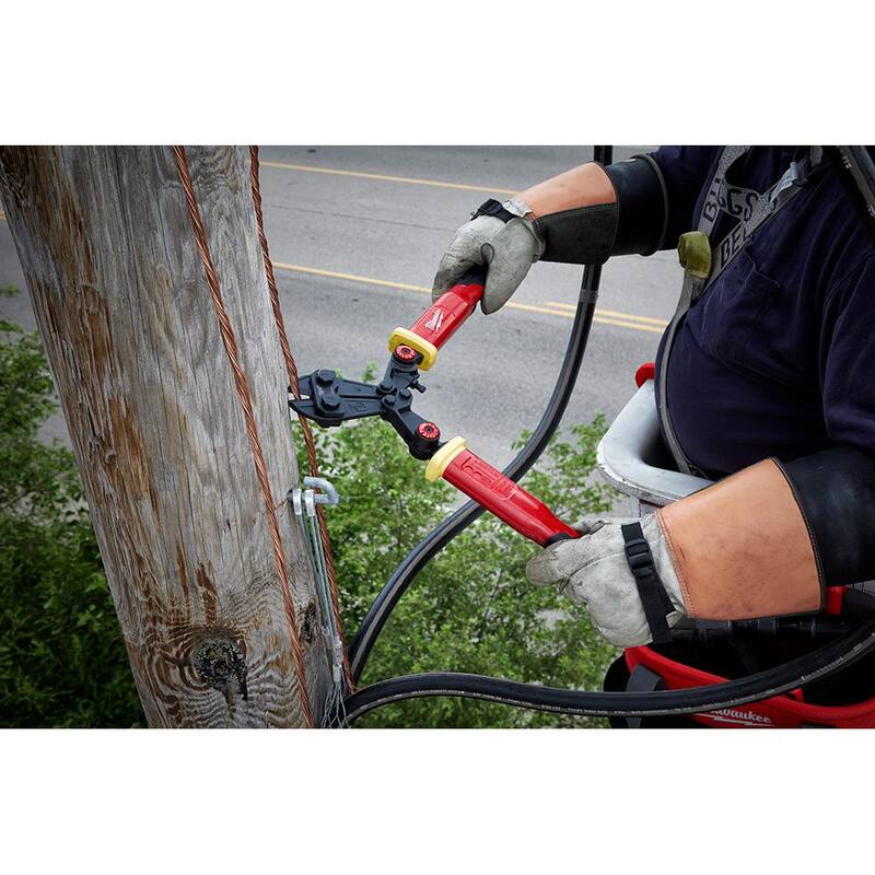 Cortador de pernos Milwaukee de 18 pulgadas con mango de fibra de vidrio y mangos rotativos PIVOTMOVE y capacidad máxima de corte de 3/8 de pulgada - 48-22-4218