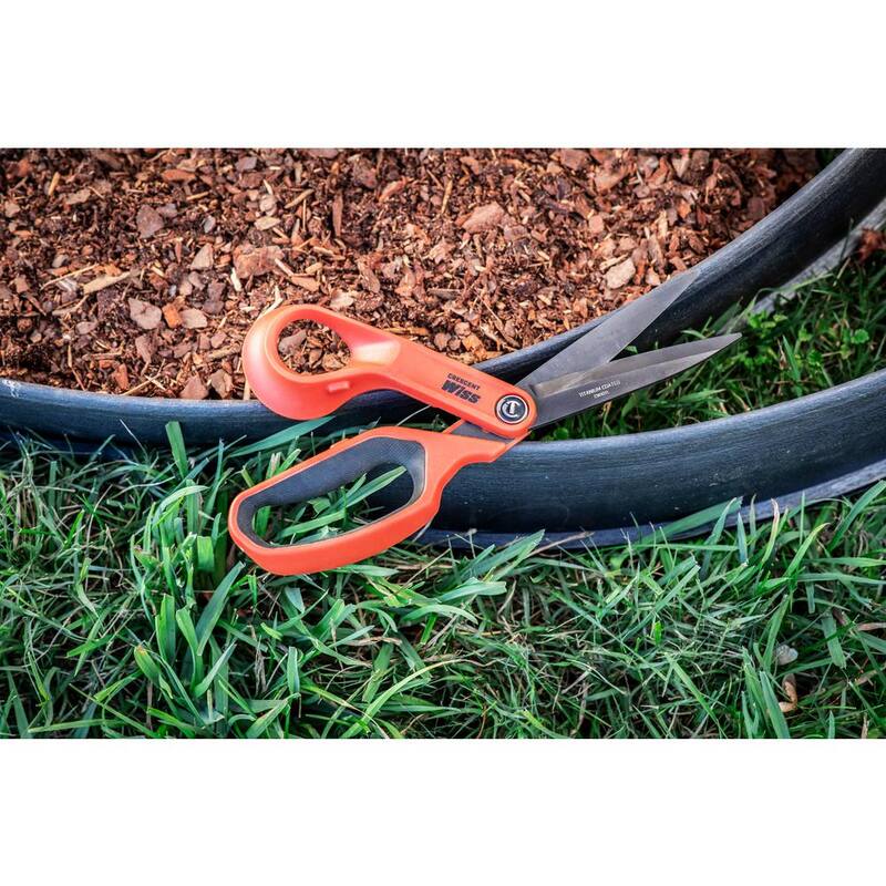 Tijeras para trabajadores zurdos Crescent Wiss de 10 pulgadas con recubrimiento de titanio y mango offset - CW10TL