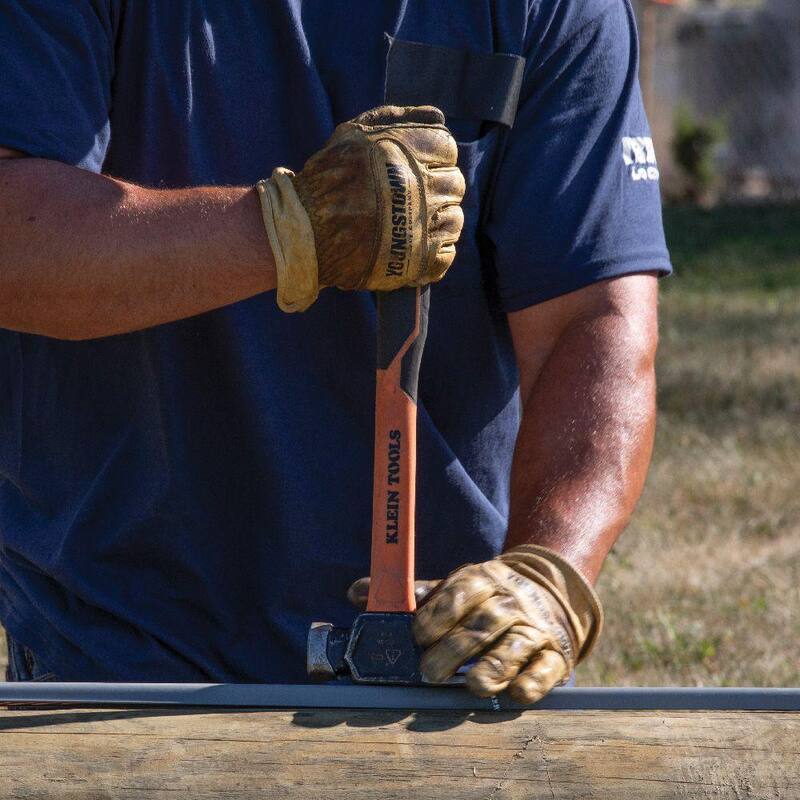 Martillo de garra de electricista con corte fresado - 832-26 de Klein Tools