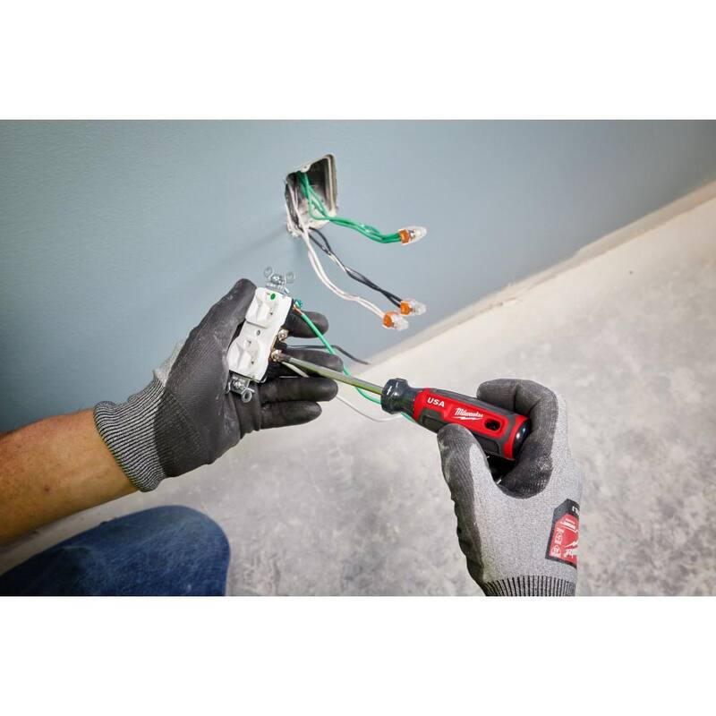 Destornillador Milwaukee de 4 pulgadas #2 ECX con agarre acolchonado - MT216