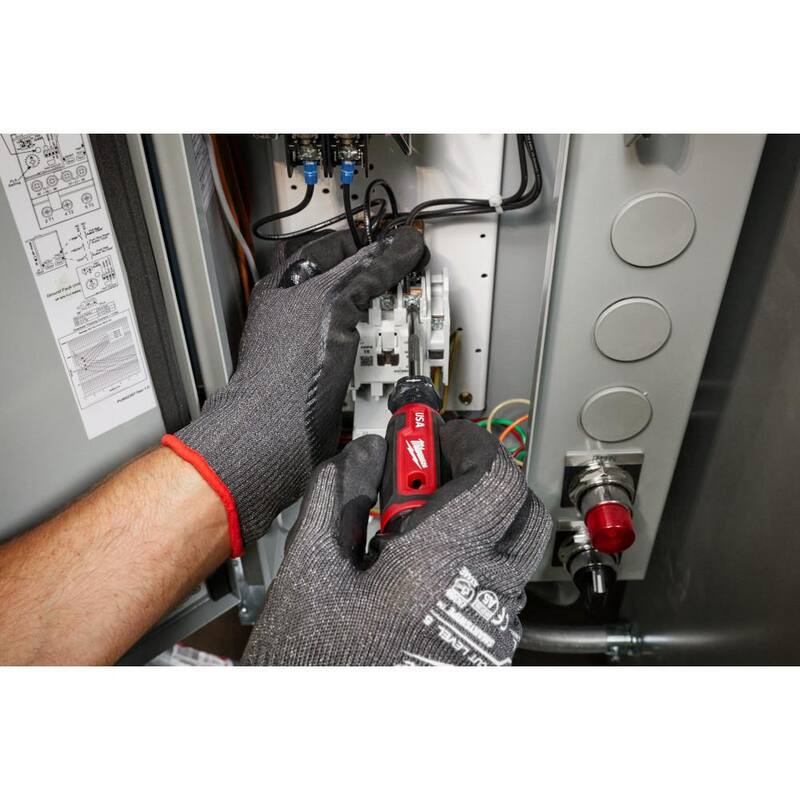 Destornillador Milwaukee de 4 pulgadas con punta ECX #1 y agarre acolchonado - MT215