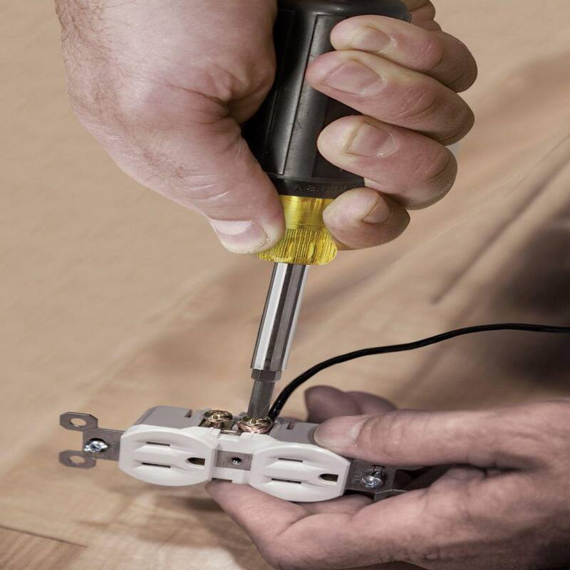 Herramienta 5 en 1 de Klein Tools: Destornillador y Llave para Tuerca con Mango de Agarre Acolchonado - 32476