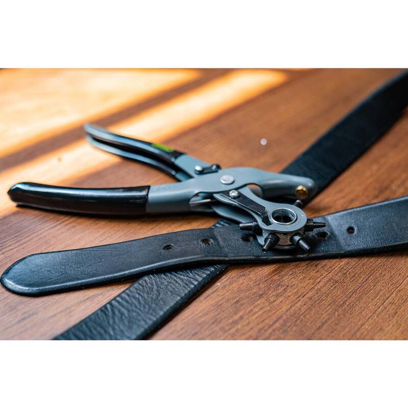 Herramienta de perforación de agujeros giratoria de uso pesado con autocierre de General Tools para perforar cuero, cinturones, collares para mascotas, bolsos y más - 73HD