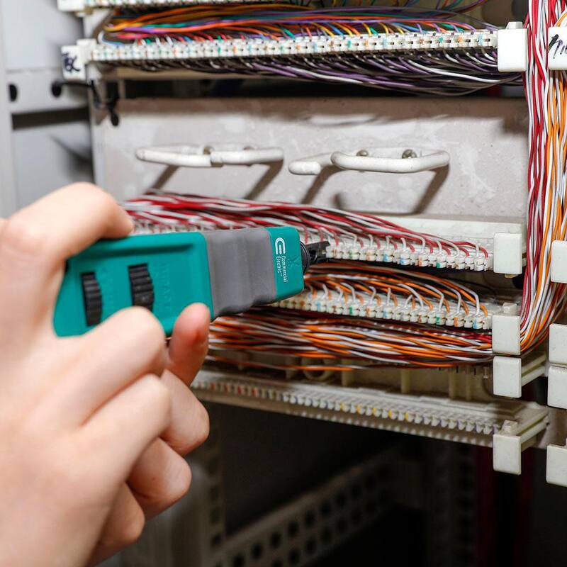 Herramienta de impacto para punch down eléctrico con cuchilla de 110 - CE70804