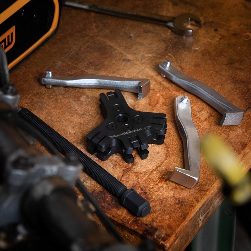 Juego de Extractores de 2 y 5 toneladas con Trinquete Interno/Externo de 2 o 3 Patas de GEARWRENCH con Estuche de Almacenamiento - 3627