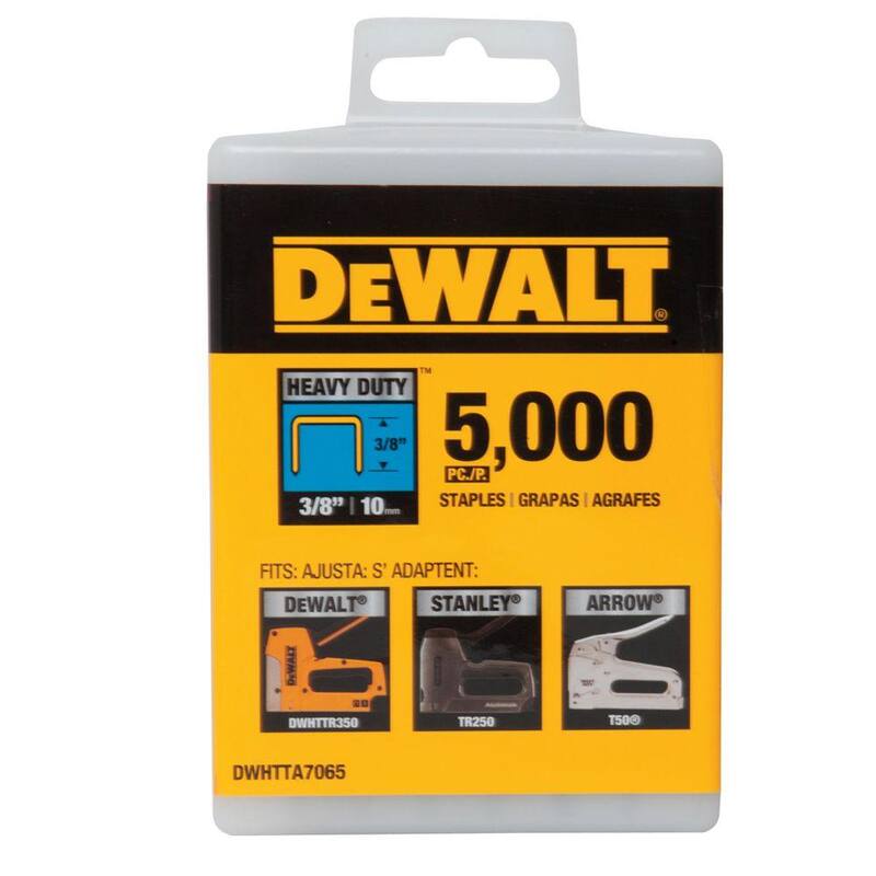 Grapadora de martillo resistente DEWALT y grapas de 3/8 in de alta resistencia (paquete de 5000) - DWHTTH450TA7065
