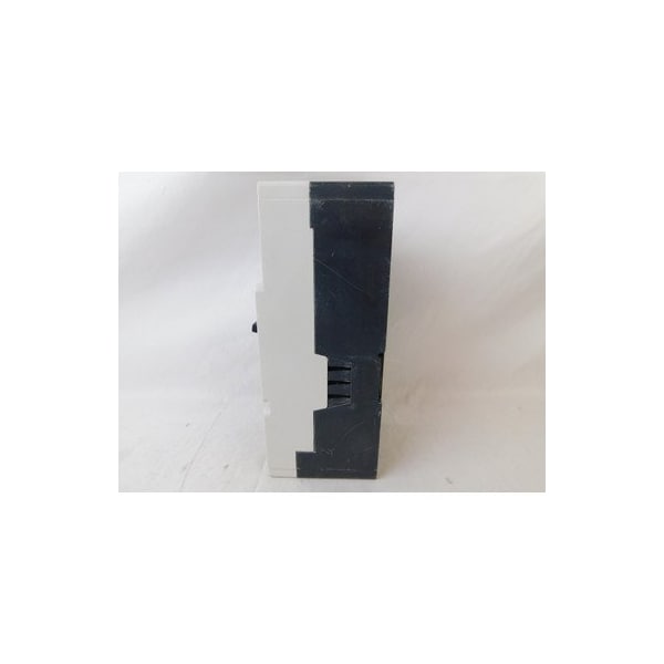 Eaton SERIES C-J FRAME CIRCUIT BREAKER, 250A, J-FRAME, THREE-POLE, WITHOUT TERMINALS,  - HJDDC3250W
