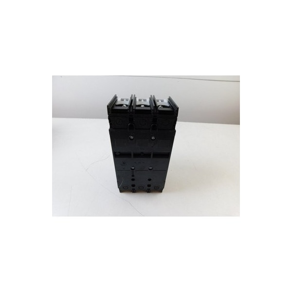 Eaton Molded Case Breakers MCCBs NZMH2 3P 160A 690V 50/60Hz 3Ph Rocker Lever - NZMH2-A160-NA