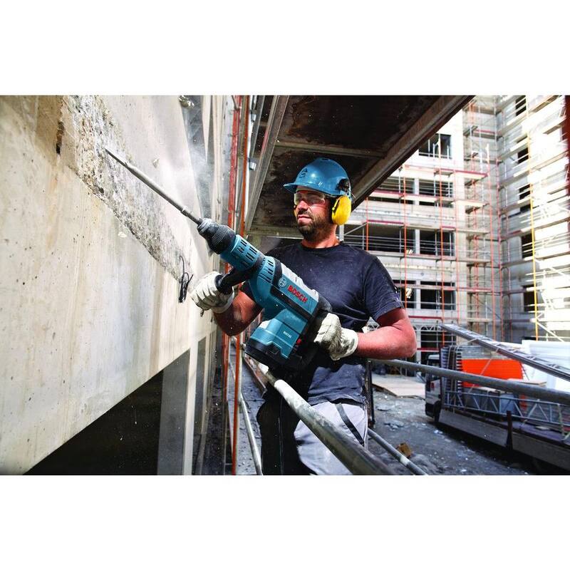 Bosch Taladro Rotativo con Martillo 1-3/4 in. con Cable de Velocidad Variable SDS-Max de 13.5 Amp con Estuche de Transporte - RH745