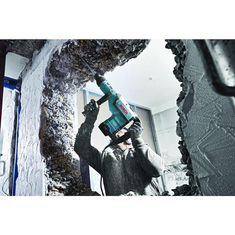 Bosch Taladro Rotativo con Martillo 1-3/4 in. con Cable de Velocidad Variable SDS-Max de 13.5 Amp con Estuche de Transporte - RH745