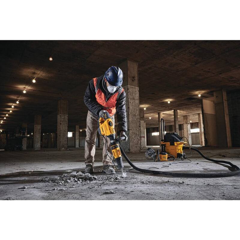 Martillo picador DEWALT de 14 amperes y 3/4 de pulgada SDS MAX de 16 libras con mango tipo asa y estuche - D25832K