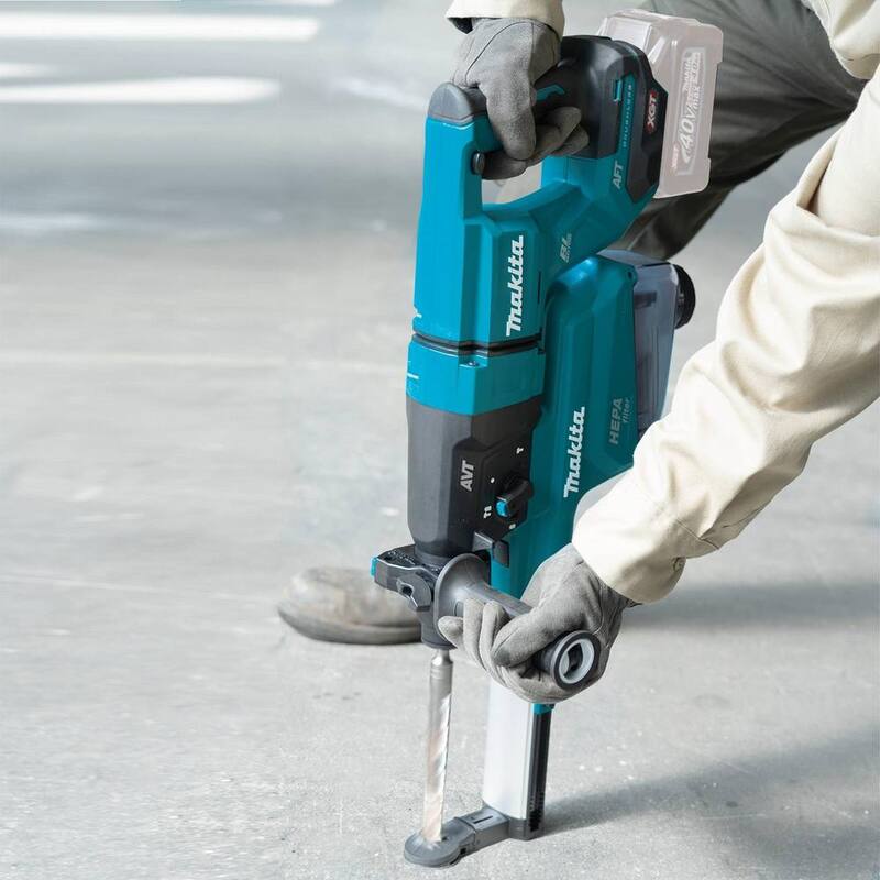 Martillo rotativo inalámbrico sin escobillas Makita 40V max XGT de 1-1/8 pulgadas (empuñadura en D) con extractor de polvo, AFT, capacidad AWS (herramienta solamente) - GRH07ZW