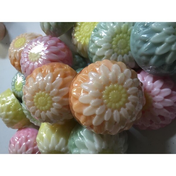 Constitucion 4 oz Dahlia Flower Soap - Japanese Cherry Blossom - CO2584075
