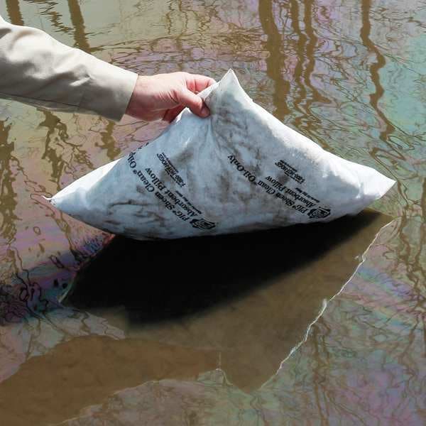 Pig Sorbents, 10 gal, 16 in x 17 in, Oil, White, Polypropylene - SKM602