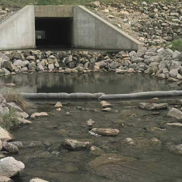Pig Sorbents, 48 gal, 8 in x 20 ft, Oil, Black, White, Polyester - BOM415