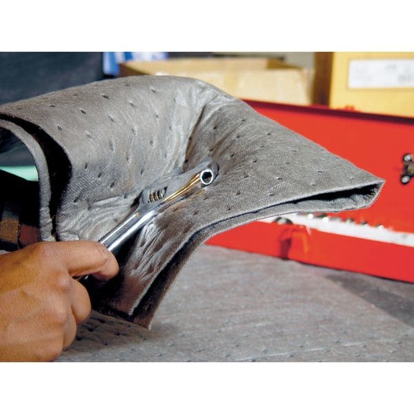 Brady Sorbents, 19 gal, 15 in x 19 in, Universal, Gray, Polypropylene - UXT100