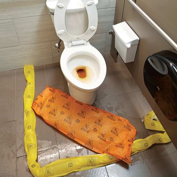 Pig Sorbents, 35 gal, 14.5 in x 39 in, Water, Orange, Polypropylene - WTR017