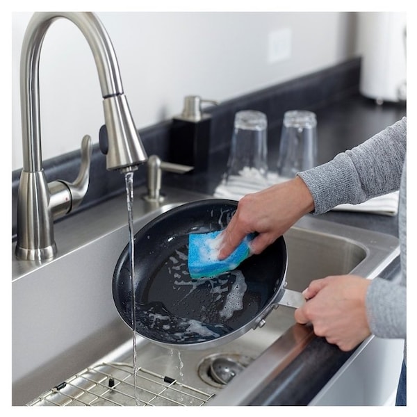 O-Cedar Medium-Duty Scrubber Sponge, 4-1/4 in L, 2.63 in W, Blue/Green - 169431