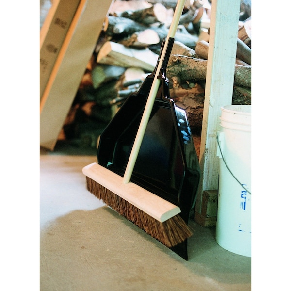 Emsco Group Enormous Yard & Garage Dust Pan, 24-Inch Mouth, Lightweight, Durable, Clip-On Features - 7583-1