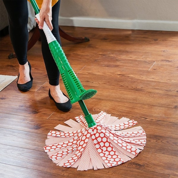 The Libman Co Heavy-Duty Wonder Wet Mop, Quick Connect Mop Connection, Microfiber Mop Head, Wh Mop Head, Steel Handle - 1228