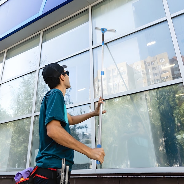 Gritt Commercial Pro Window Washing Kit with with 14 Squeegee, 14 Washer and 6' Telescopic Pole - GRI137-6F-14