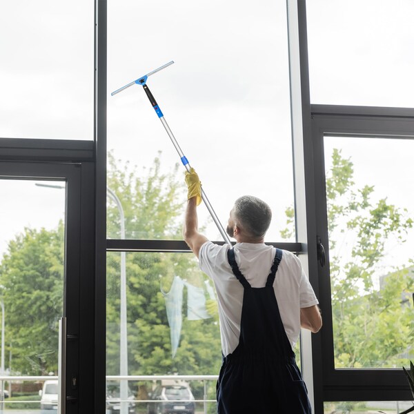Gritt Commercial Window Washing Kit with 18 Swivel Window Squeegee and 6' Telescopic Pole - GRI130-6F-18