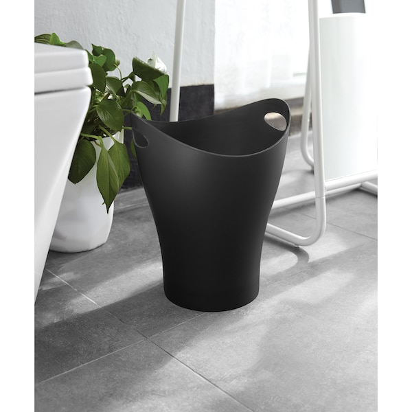 Umbra Umbra Garbino 2.25 gal Black Plastic Contemporary Wastebasket - 082855-040