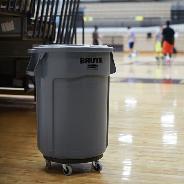 Rubbermaid Commercial Container Dolly for BRUTE 20-55 gal Containers, 250 lb Load Capacity, 5 Swivel Casters, Black - FG264000BLA