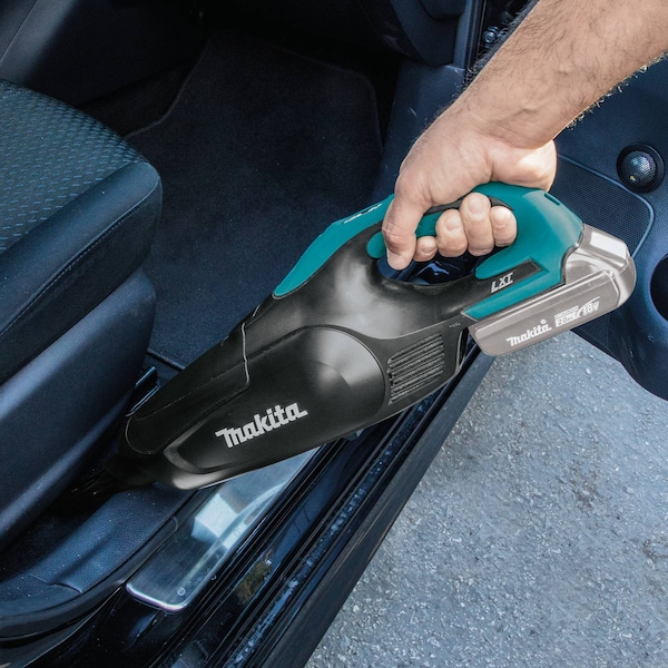 Makita 18V LXT Compact Vacuum - XLC01ZB