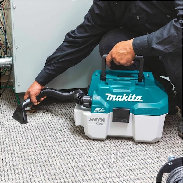 Makita 18V LXT Brushless 2.0Gal HEPA Wet/Dry Canister Vacuum - XCV11Z