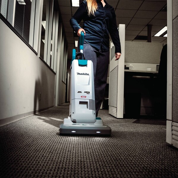 Makita Cordless Upright Vacuum, 20.3 lb, 57 dB - GCV09L1