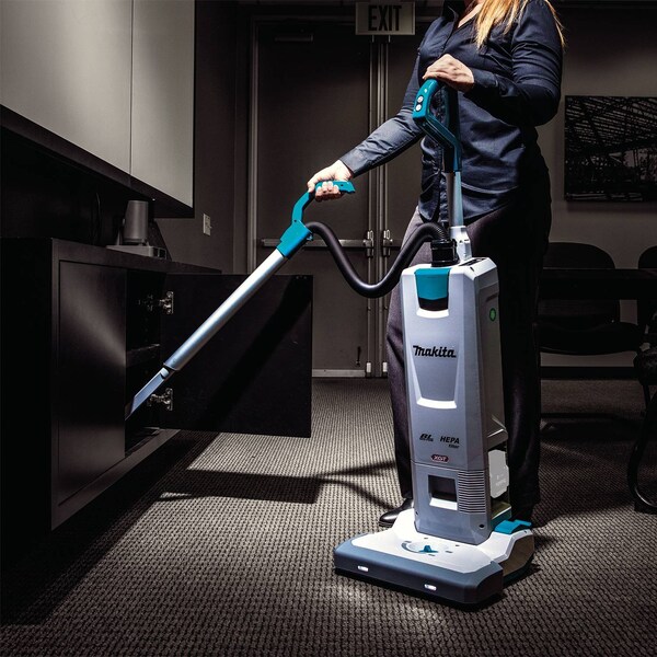 Makita Cordless Upright Vacuum, 21.4 lb, 57 dB - GCV09Z