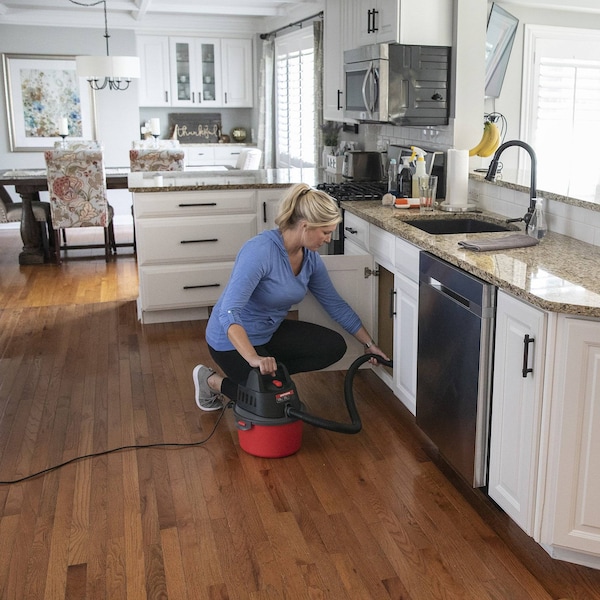 Craftsman 2.5 Gallon 2.5 Peak HP Wet/Dry Vac, Portable Shop Vacuum with Attachments - CMXEVBE17250