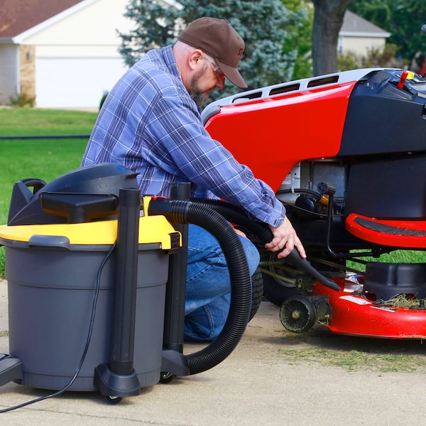 Workshop Wet/Dry Vacs 16 Gal. 6.5 Peak HP Heavy-Duty Wet/Dry Shop Vacuum with Accessories - WS1600VA