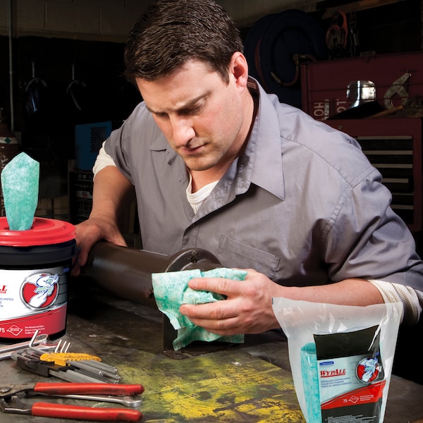 Wypall Wypall Waterless Industrial Cleaning Wipes (91367), Heavy Duty Moist Wipers - 91367