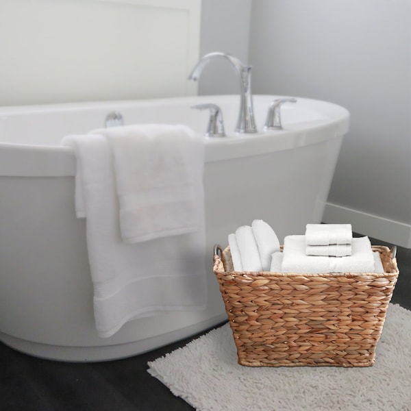 Vintiquewise Water Hyacinth Wicker Large Square Storage Laundry Basket with Handles - QI003634.L