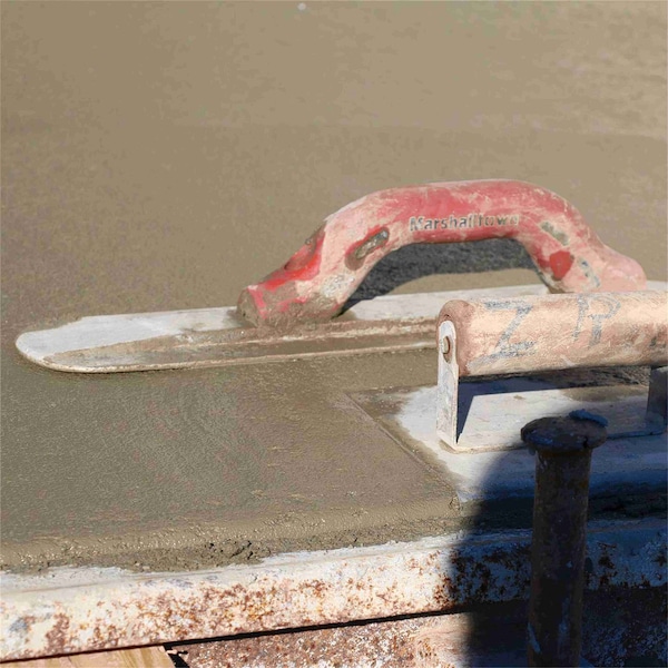 Marshalltown Round End Magnesium Hand Float, Hand Float, Concrete Float, Round End Float, 16 inch Float - 143D