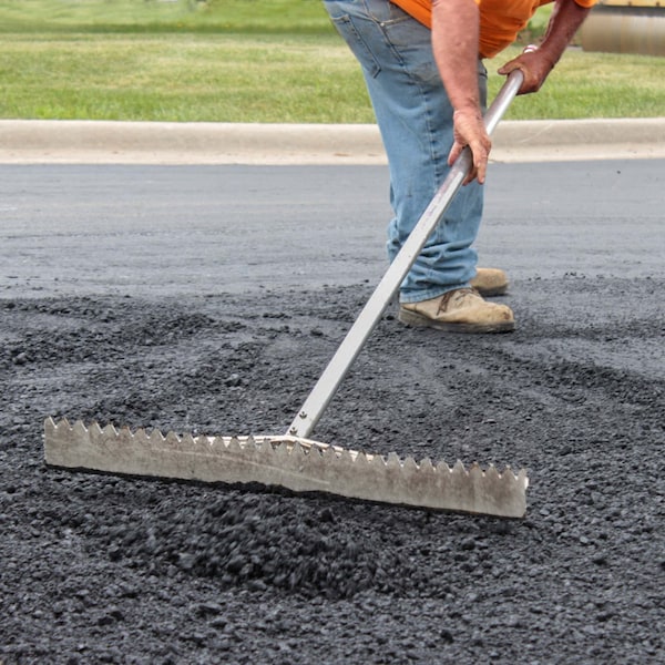 Kraft Tool Magnesium Asphalt Lute w/6 ft. Handl - GG830-6