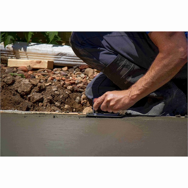 Marshalltown Carbon Steel Hand Edger, Concrete Edger, Curved & Straight Edger, 6 x 3in. Edger, 3/8in. Radius - 176D