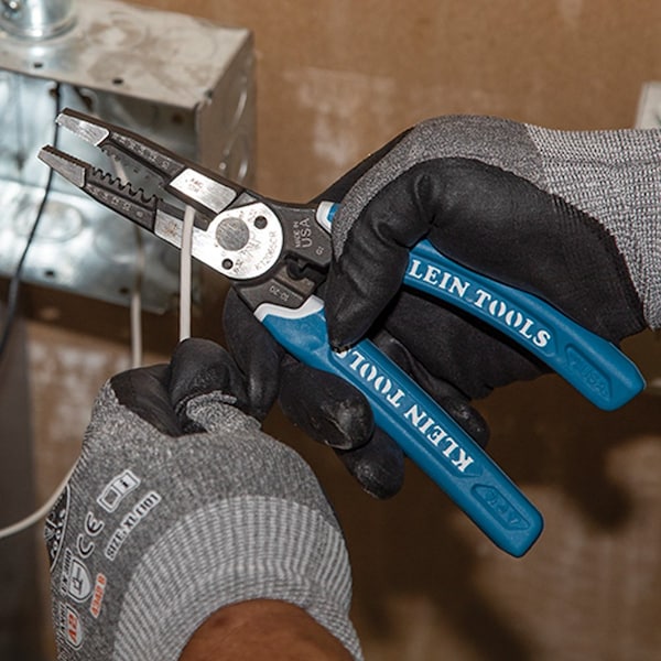 Klein Tools Klein-Kurve Heavy-Duty Wire Stripper / Cutter / Crimper Multi Tool, 8-20 AWG - K12065CR
