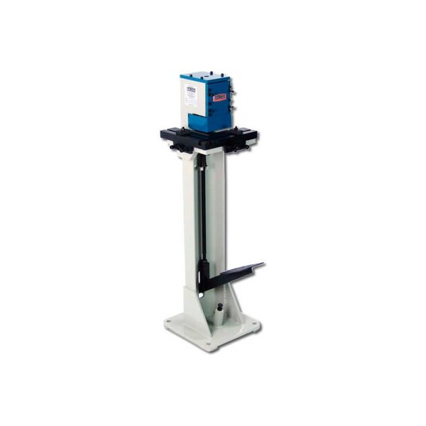 Baileigh Industrial Holdings Baileigh Industrial Foot Operated Corner Notcher, 16 Gauge Mild Steel Capacity, 3inL Blade - 1007258