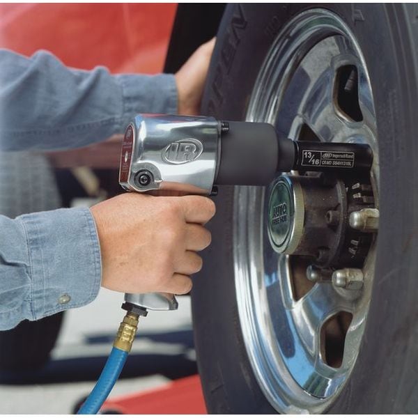 Ingersoll-Rand 1/2" Air Impact Wrench, 600ft-lbs Max Rev Torque, Super Duty - 231C